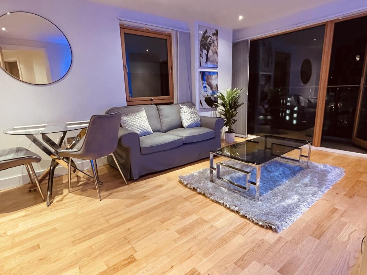 Deluxe City Apt Riverside Balcony &Free Parking Leeds (West Yorkshire) Exterior photo