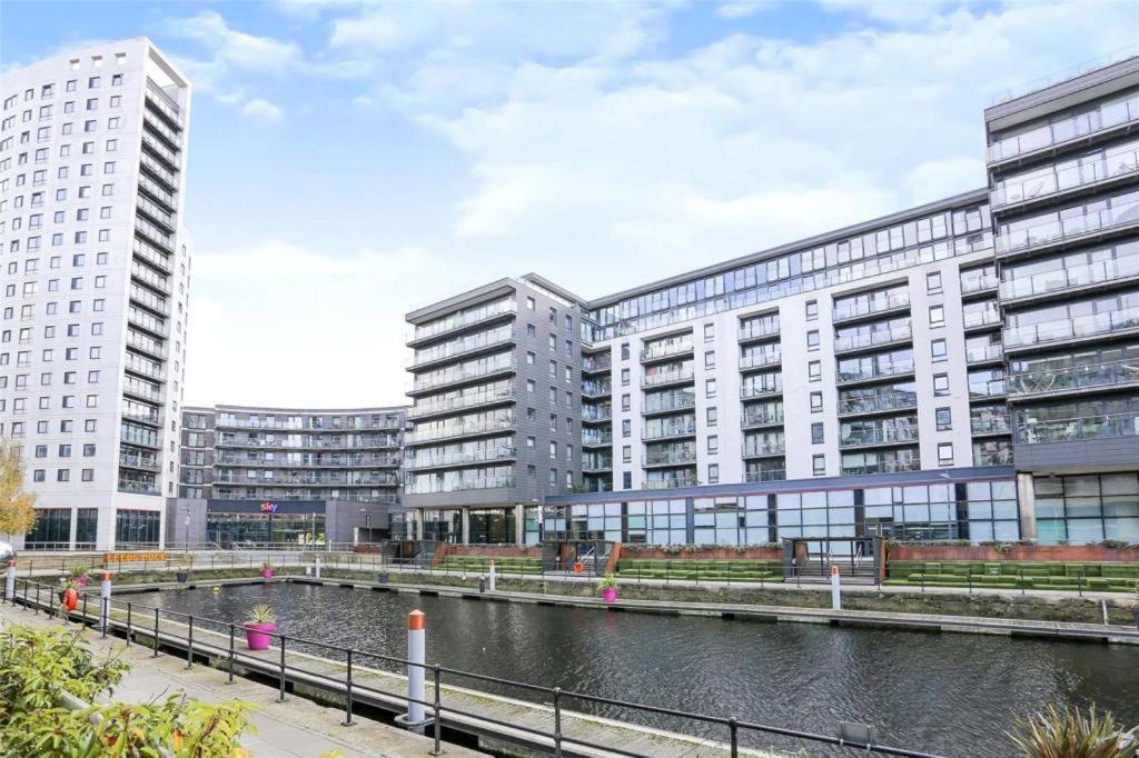Deluxe City Apt Riverside Balcony &Free Parking Leeds (West Yorkshire) Exterior photo