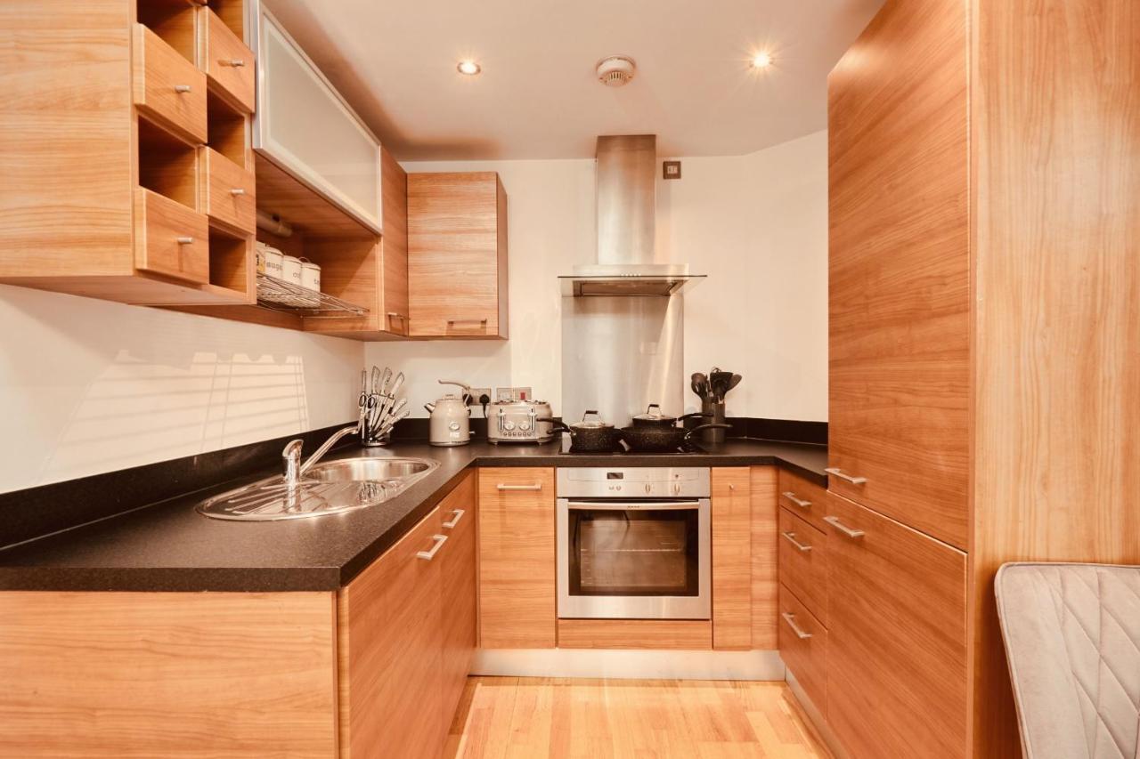 Deluxe City Apt Riverside Balcony &Free Parking Leeds (West Yorkshire) Exterior photo