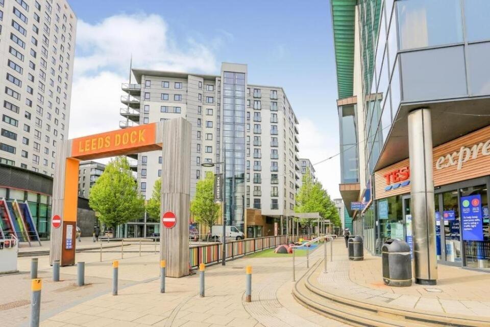 Deluxe City Apt Riverside Balcony &Free Parking Leeds (West Yorkshire) Exterior photo